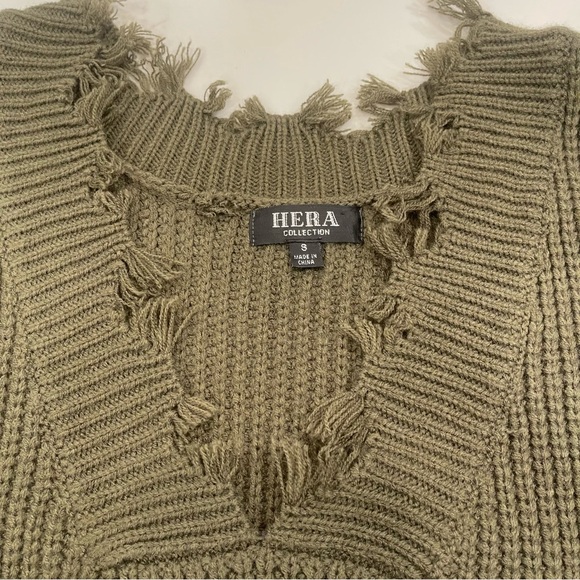 NWOT! Hera Olive Green Distressed Cropped Sweater - Picture 7 of 12